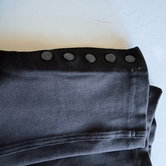 Vince Skinny Pants, Black, 6, 2 snap and zip front closure, NWOT - Picture 2 of 5